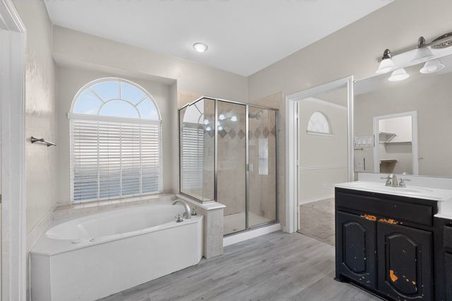 5919 Ridgeway Drive, Grand Prairie, TX 75052