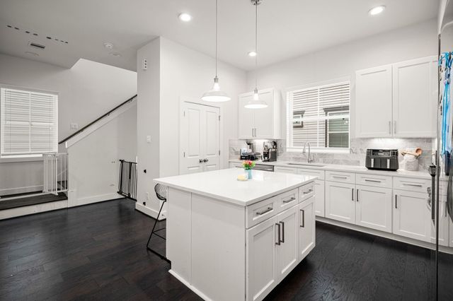 5434 Wheatley Street B, Houston, TX 77091