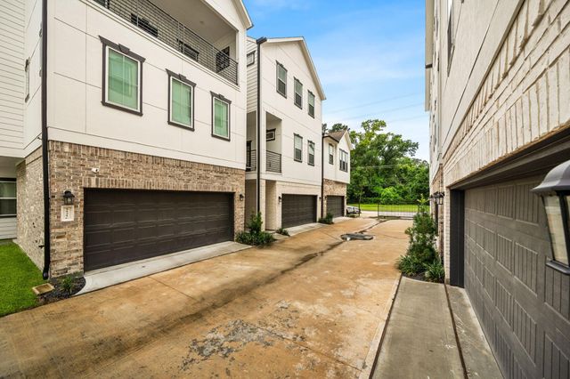 5434 Wheatley Street B, Houston, TX 77091