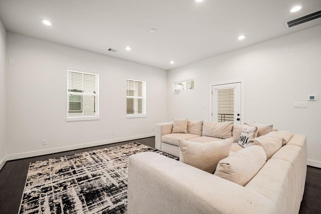 5434 Wheatley Street B, Houston, TX 77091