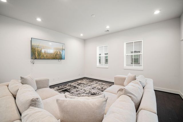 5434 Wheatley Street B, Houston, TX 77091