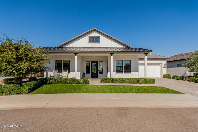 17546 W MONTPELIER Street, Surprise, AZ 85388