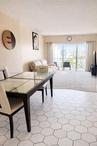 500 Bayview Dr 1225, Sunny Isles Beach, FL 33160