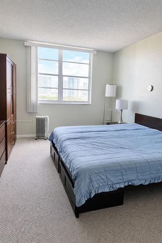 500 Bayview Dr 1225, Sunny Isles Beach, FL 33160