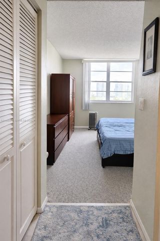 500 Bayview Dr 1225, Sunny Isles Beach, FL 33160