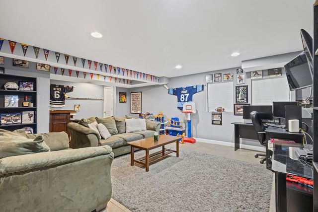 16703 S Sunset Ridge Court, Lockport, IL 60441