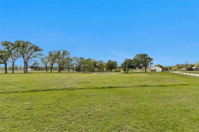2275 N Fm 1486, Montgomery, TX 77356