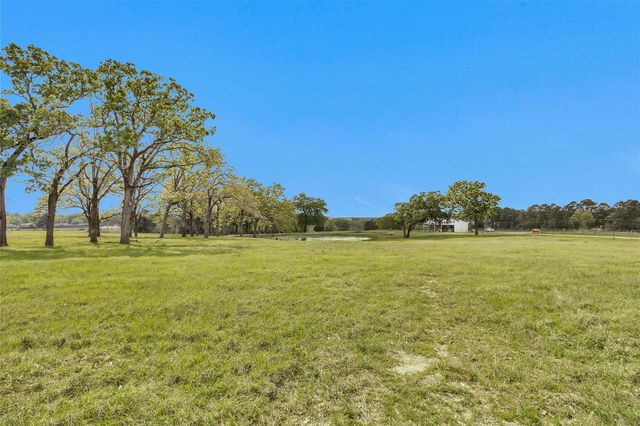 2275 N Fm 1486, Montgomery, TX 77356