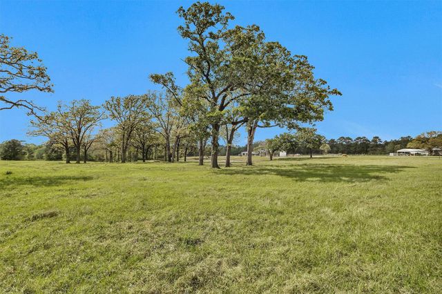 2275 N Fm 1486, Montgomery, TX 77356