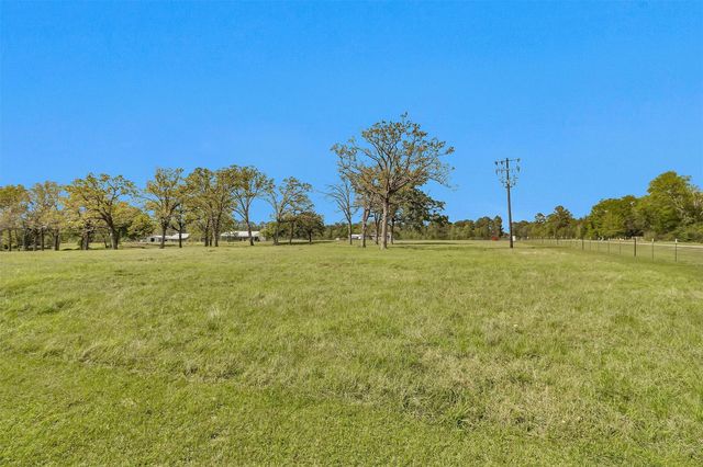 2275 N Fm 1486, Montgomery, TX 77356