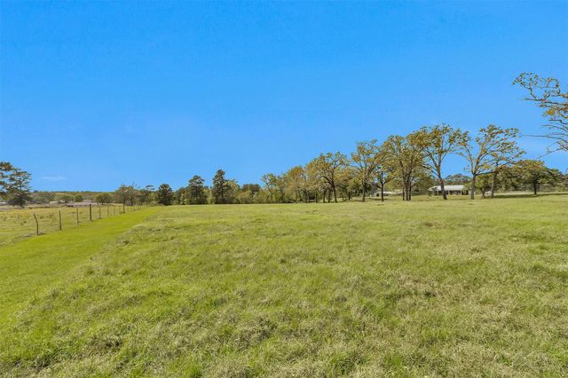 2275 N Fm 1486, Montgomery, TX 77356