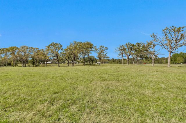 2275 N Fm 1486, Montgomery, TX 77356