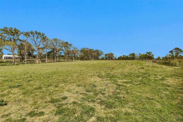 2275 N Fm 1486, Montgomery, TX 77356