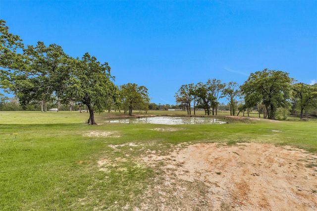 2275 N Fm 1486, Montgomery, TX 77356