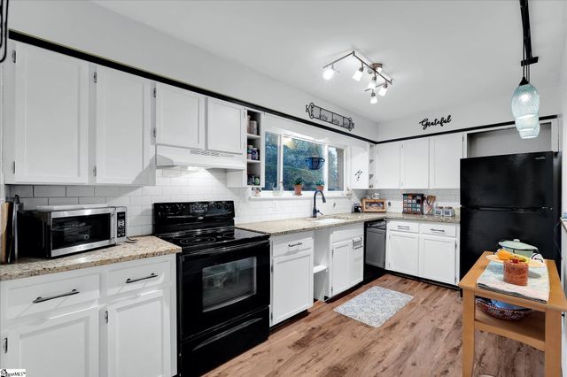 1 Briarcreek Place, Greenville, SC 29615