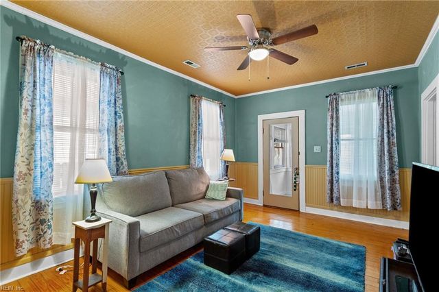 1233 Little Bay AVE, Norfolk, VA 23503