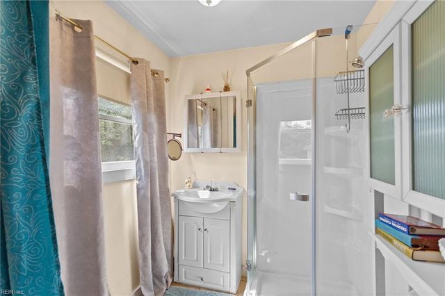 1233 Little Bay AVE, Norfolk, VA 23503