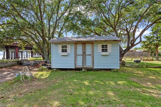 1233 Little Bay AVE, Norfolk, VA 23503