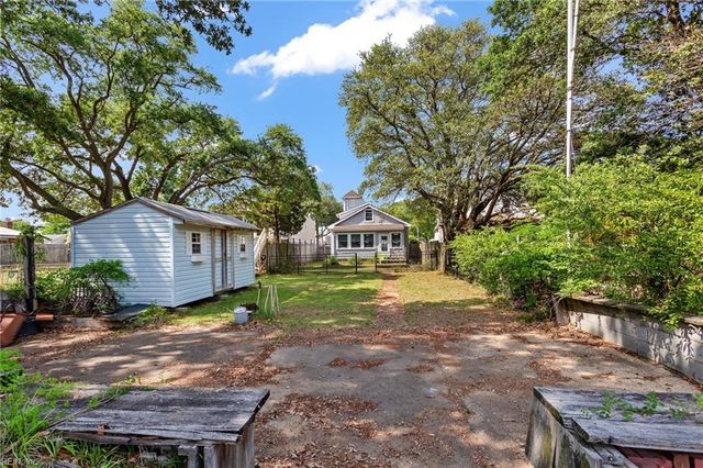 1233 Little Bay AVE, Norfolk, VA 23503