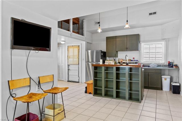 1233 Little Bay AVE, Norfolk, VA 23503