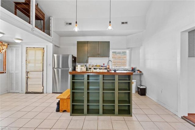 1233 Little Bay AVE, Norfolk, VA 23503