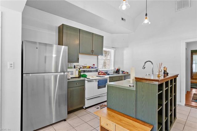 1233 Little Bay AVE, Norfolk, VA 23503