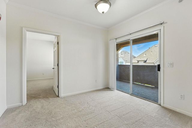 10001 Woodcreek Oaks Blvd #923, Roseville, CA 95747