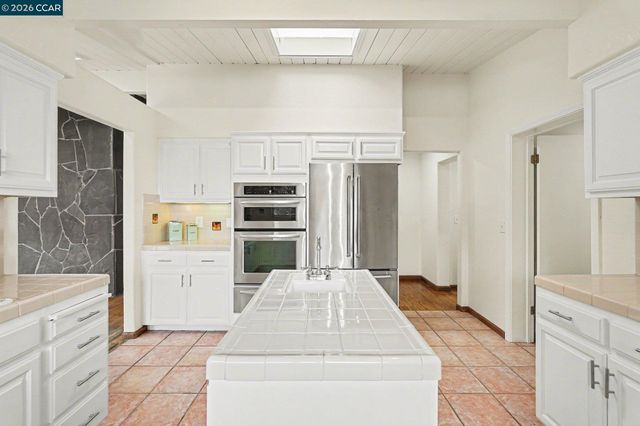 4885 Milden Rd, Martinez, CA 94553