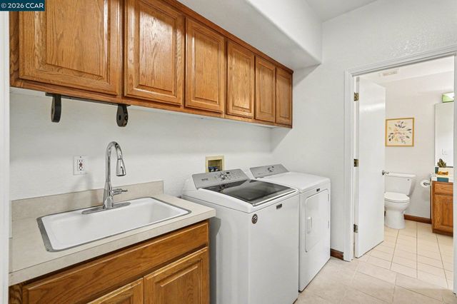 4885 Milden Rd, Martinez, CA 94553