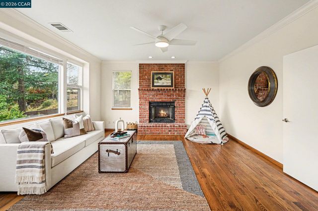 4885 Milden Rd, Martinez, CA 94553