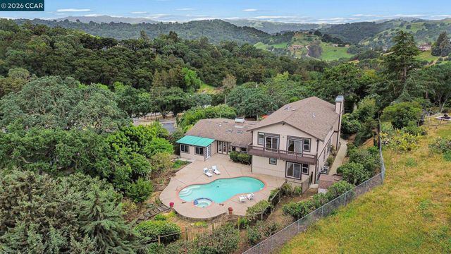 4885 Milden Rd, Martinez, CA 94553