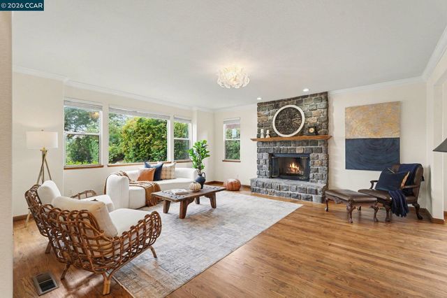 4885 Milden Rd, Martinez, CA 94553