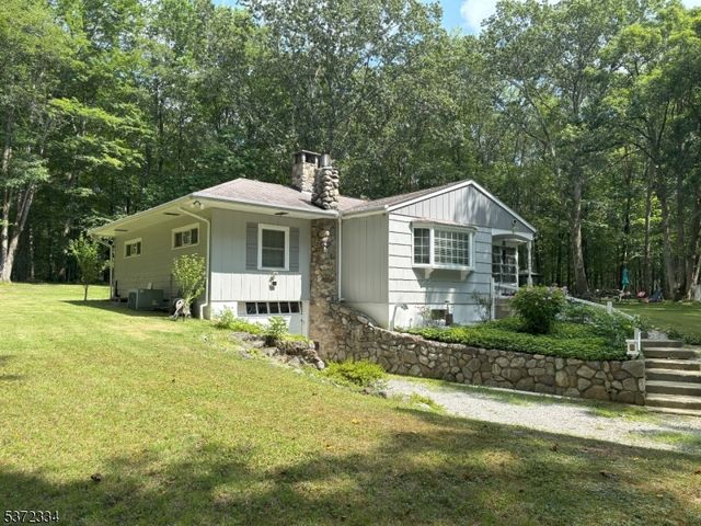 38 Mary Jones Rd, Hampton Twp., NJ 07860