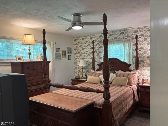 38 Mary Jones Rd, Hampton Twp., NJ 07860