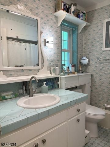 38 Mary Jones Rd, Hampton Twp., NJ 07860