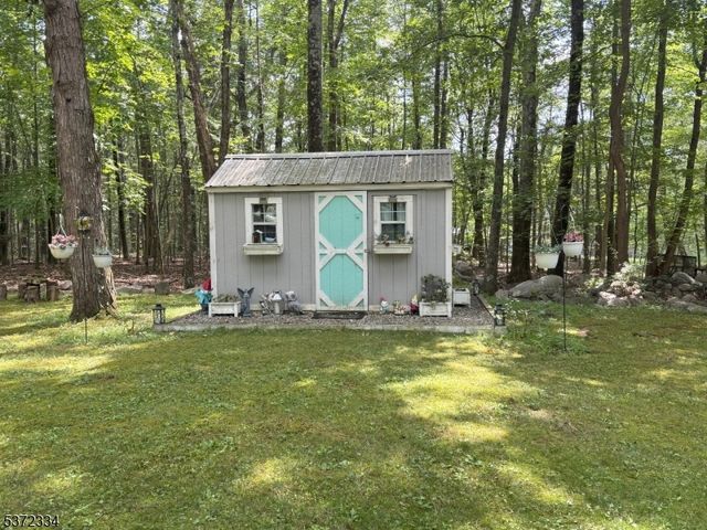 38 Mary Jones Rd, Hampton Twp., NJ 07860