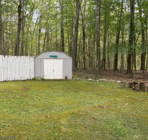 38 Mary Jones Rd, Hampton Twp., NJ 07860