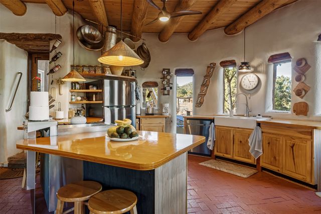 7675-C Old Santa Fe, Santa Fe, NM 87505