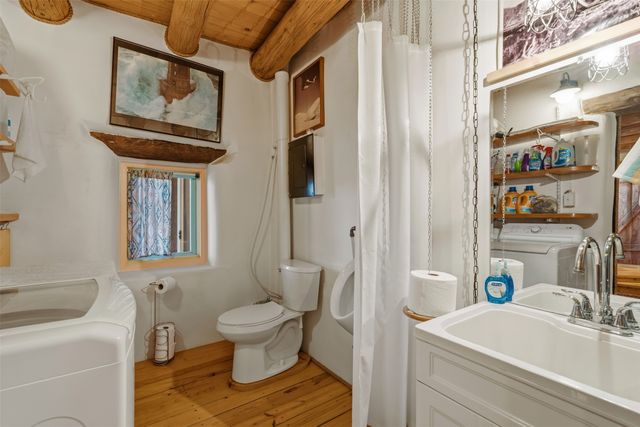 7675-C Old Santa Fe, Santa Fe, NM 87505