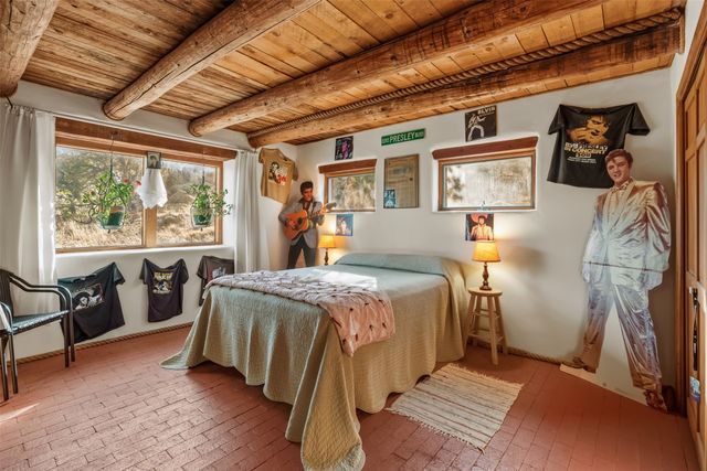 7675-C Old Santa Fe, Santa Fe, NM 87505