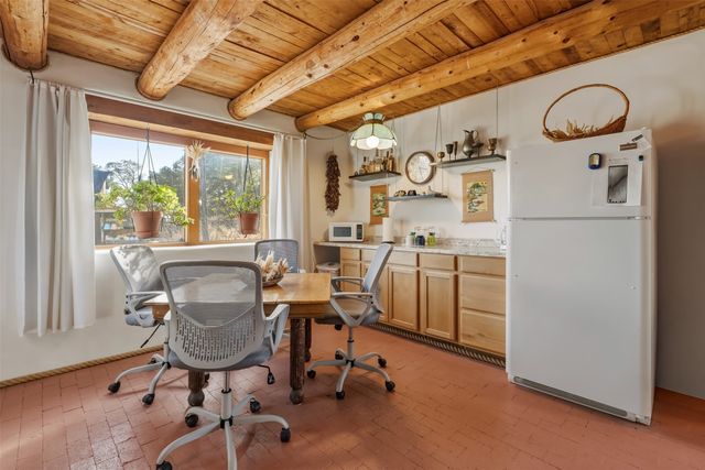 7675-C Old Santa Fe, Santa Fe, NM 87505