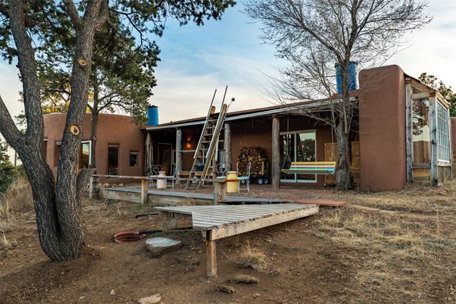 7675-C Old Santa Fe, Santa Fe, NM 87505