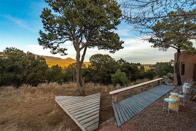 7675-C Old Santa Fe, Santa Fe, NM 87505