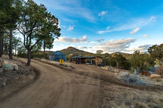 7675-C Old Santa Fe, Santa Fe, NM 87505