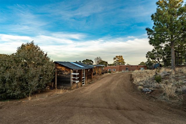 7675-C Old Santa Fe, Santa Fe, NM 87505