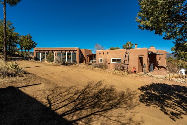 7675-C Old Santa Fe, Santa Fe, NM 87505