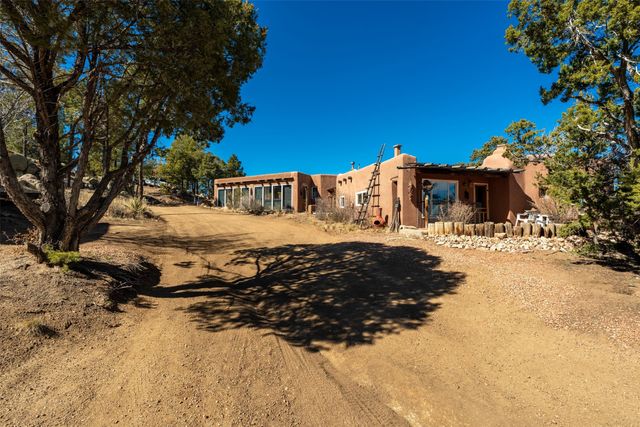 7675-C Old Santa Fe, Santa Fe, NM 87505