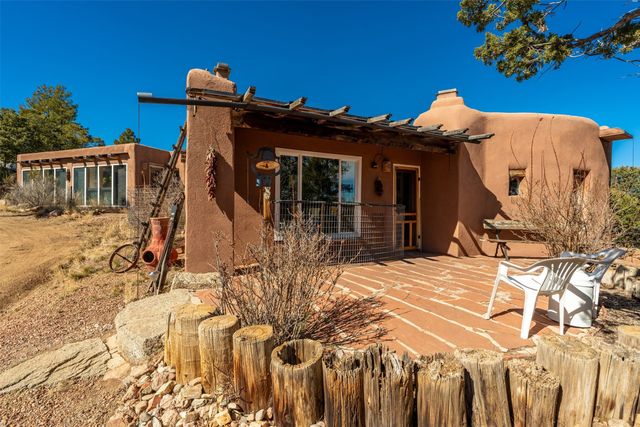 7675-C Old Santa Fe, Santa Fe, NM 87505