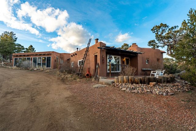 7675-C Old Santa Fe, Santa Fe, NM 87505