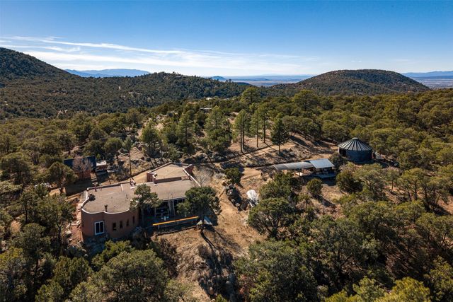 7675-C Old Santa Fe, Santa Fe, NM 87505